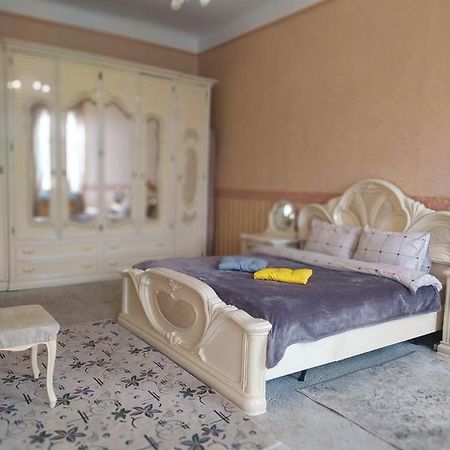Світло Є! Історичний Центр! Appartement Kiev Buitenkant foto