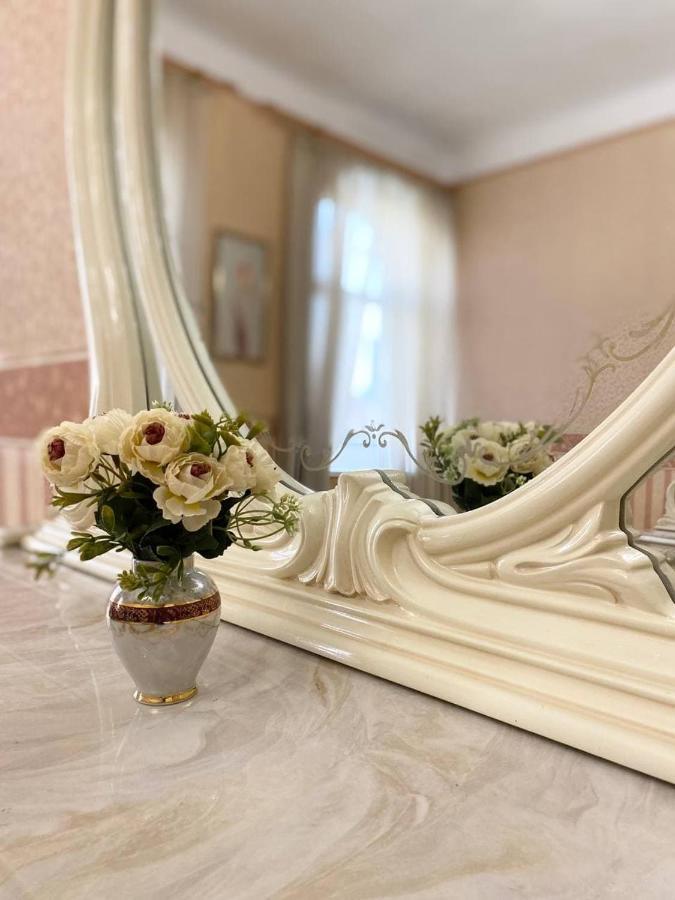 Світло Є! Історичний Центр! Appartement Kiev Buitenkant foto
