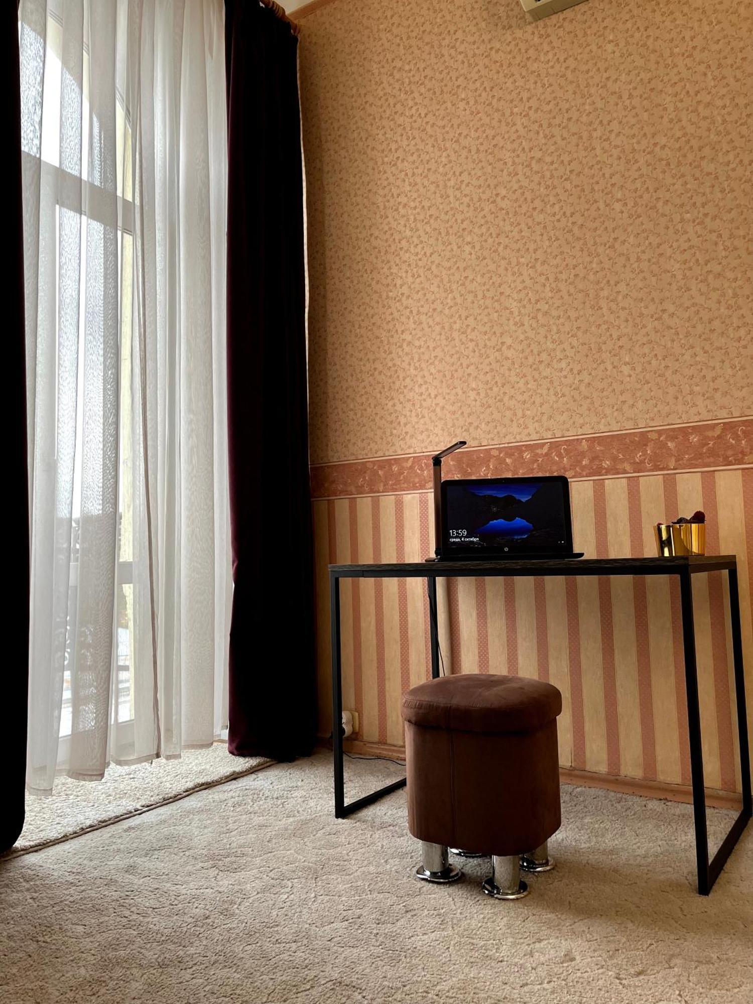 Світло Є! Історичний Центр! Appartement Kiev Buitenkant foto
