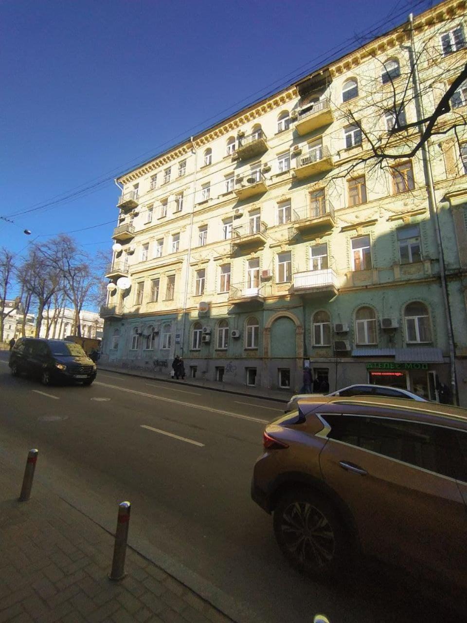 Світло Є! Історичний Центр! Appartement Kiev Buitenkant foto